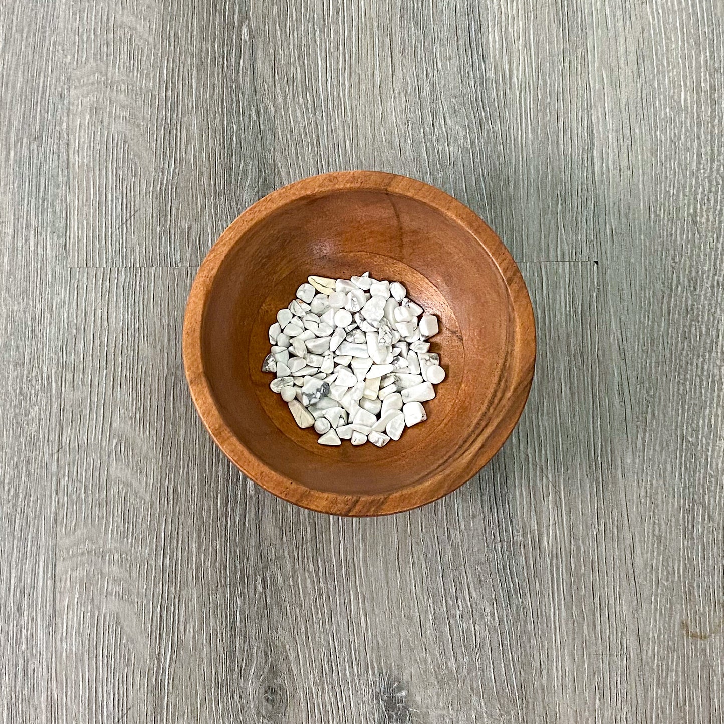 Howlite Chips